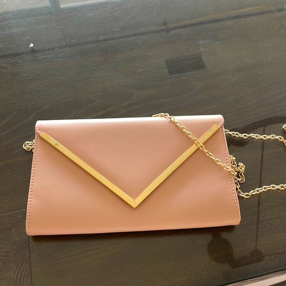 Pink Purse - Picture 1 of 3